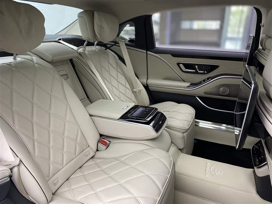 Mercedes-Benz Maybach S-Class 2021 — фото 11