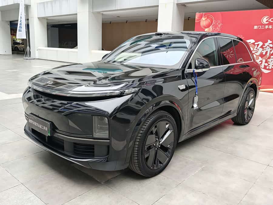 Li Auto L8 2025