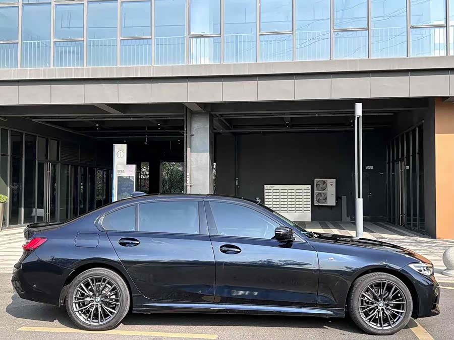 BMW 3 Series 2022 — фото 12