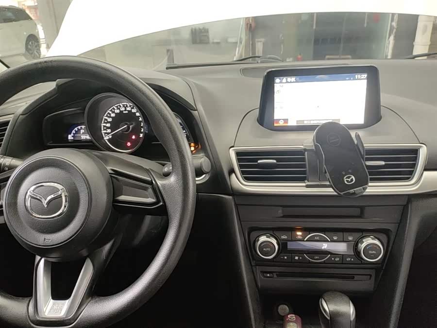 Mazda 3 Angkesela 2017 — фото 10