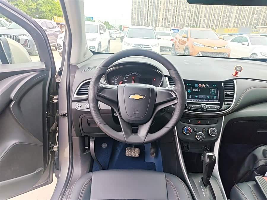 Chevrolet Trax 2018 — фото 11