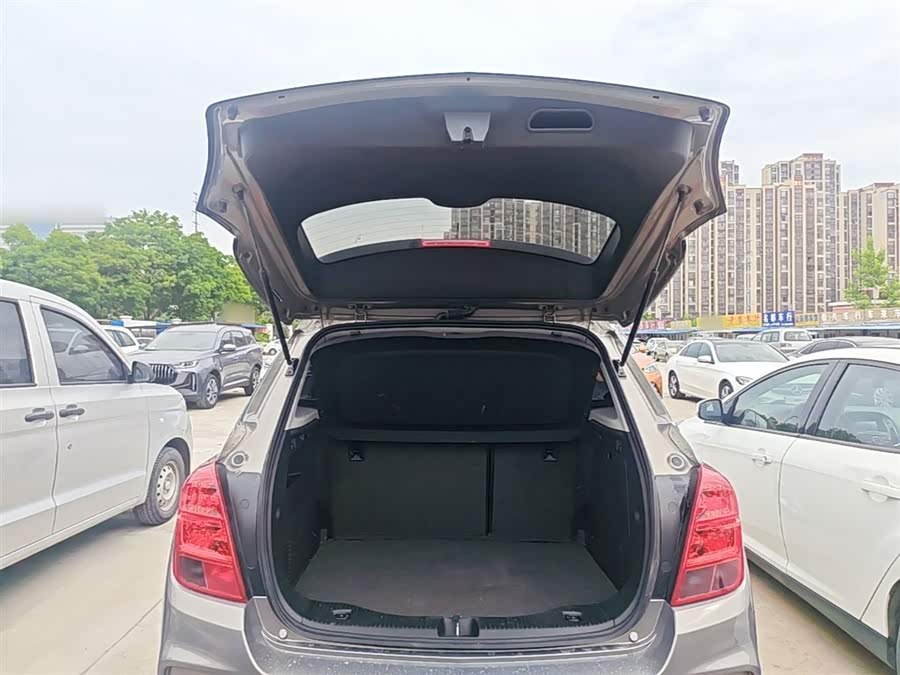 Chevrolet Trax 2018 — фото 19