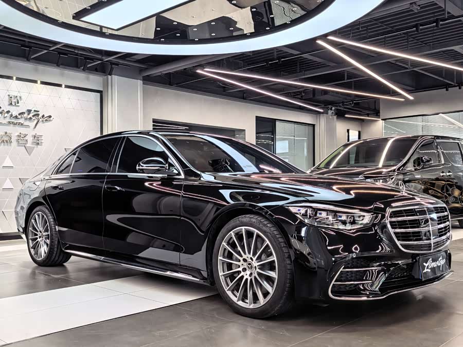 Mercedes-Benz S-Class 2025