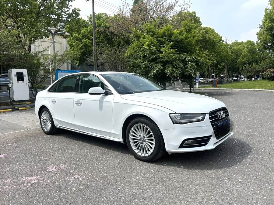 Audi A4L 2016