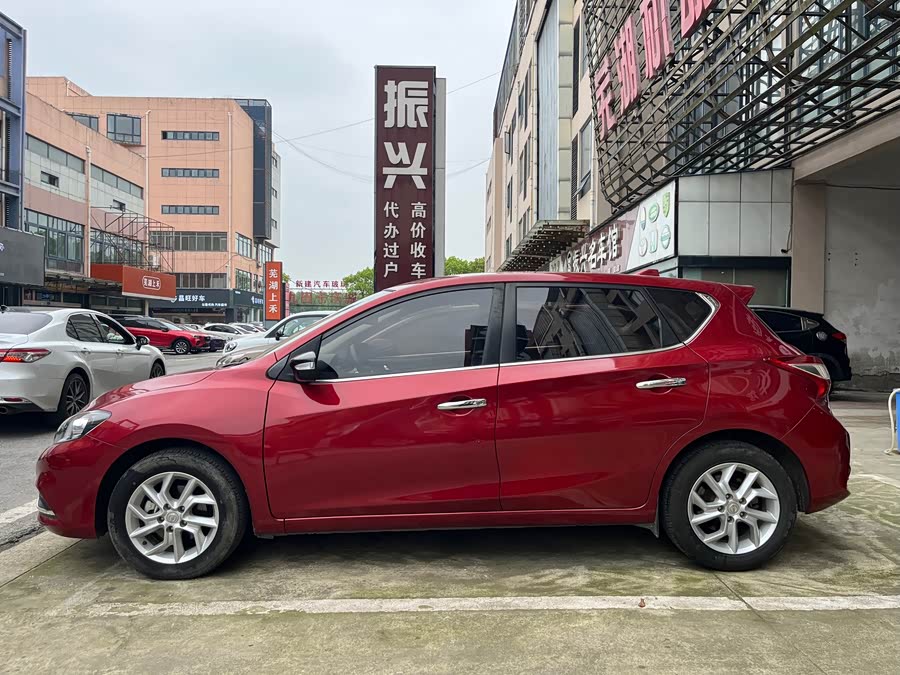 Nissan Tiida 2021