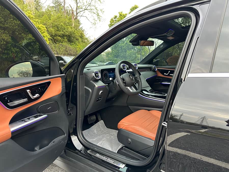 Mercedes-Benz GLC 2025