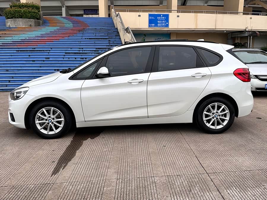 BMW 2 Series Station Wagon 2016