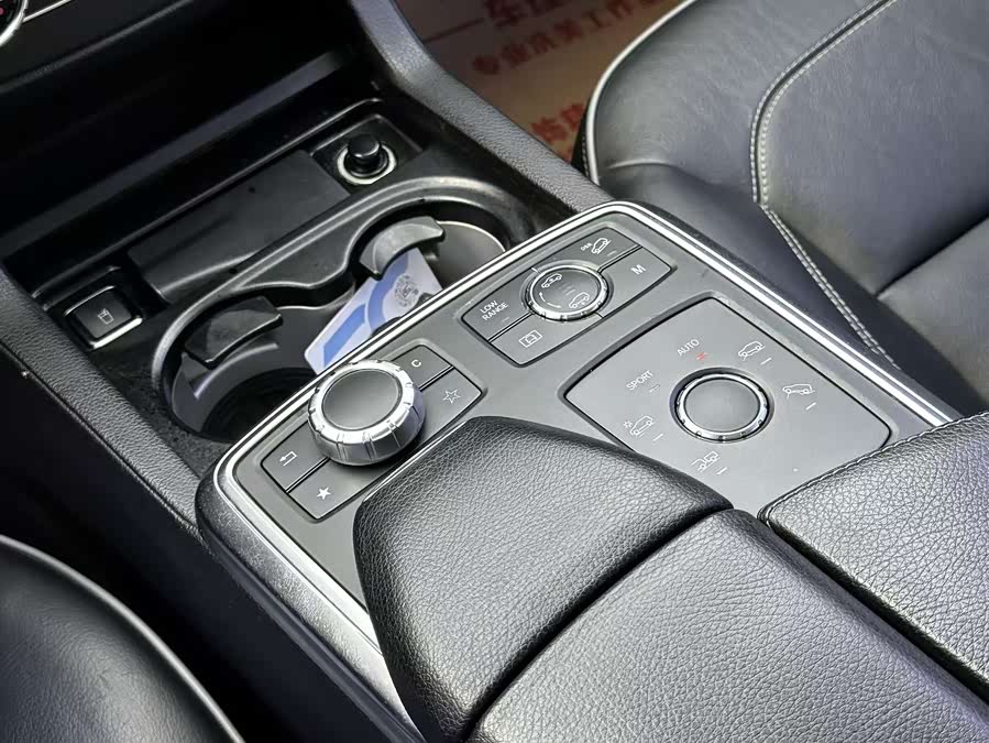 Mercedes-Benz M-Class 2012 — фото 17