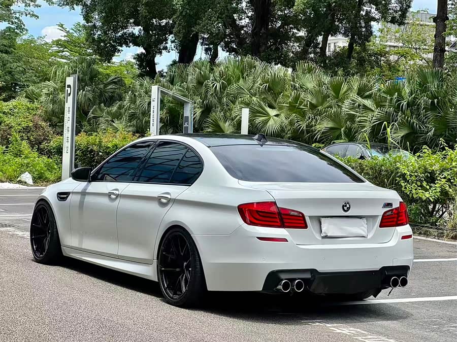 BMW M5 2012 — фото 15