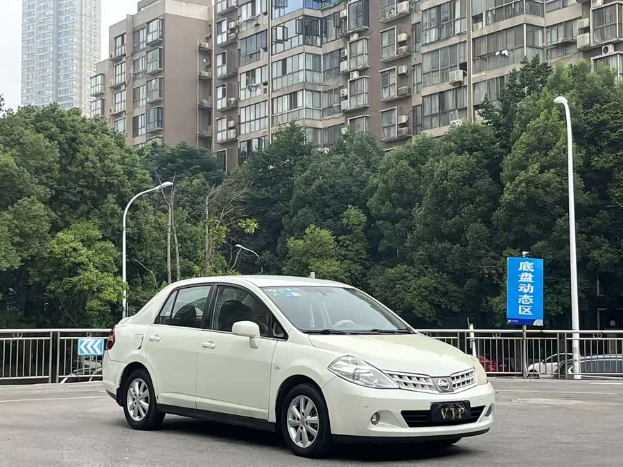 Nissan Tiida 2009