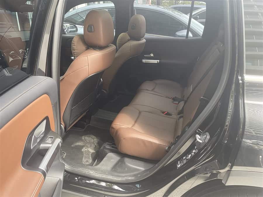 Mercedes-Benz GLB 2024