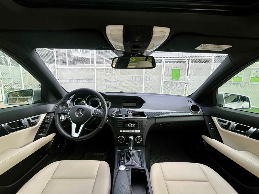 Mercedes-Benz C-Class 2011