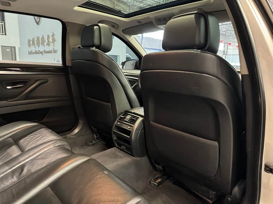 BMW 5 Series 2013 — фото 15