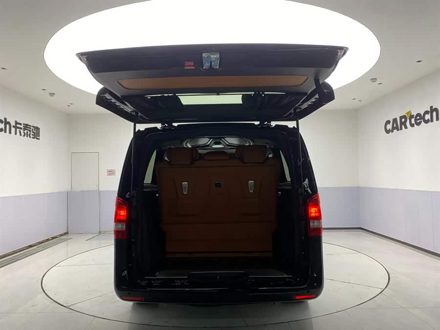 Mercedes-Benz Vito 2023 — фото 25