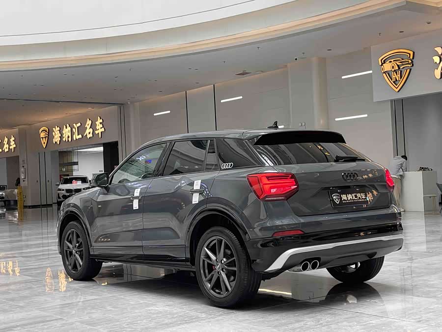 Audi Q2L 2021