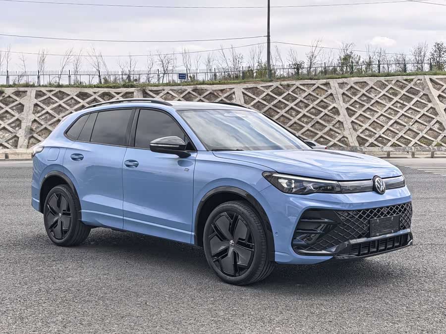 Volkswagen Tiguan L 2024