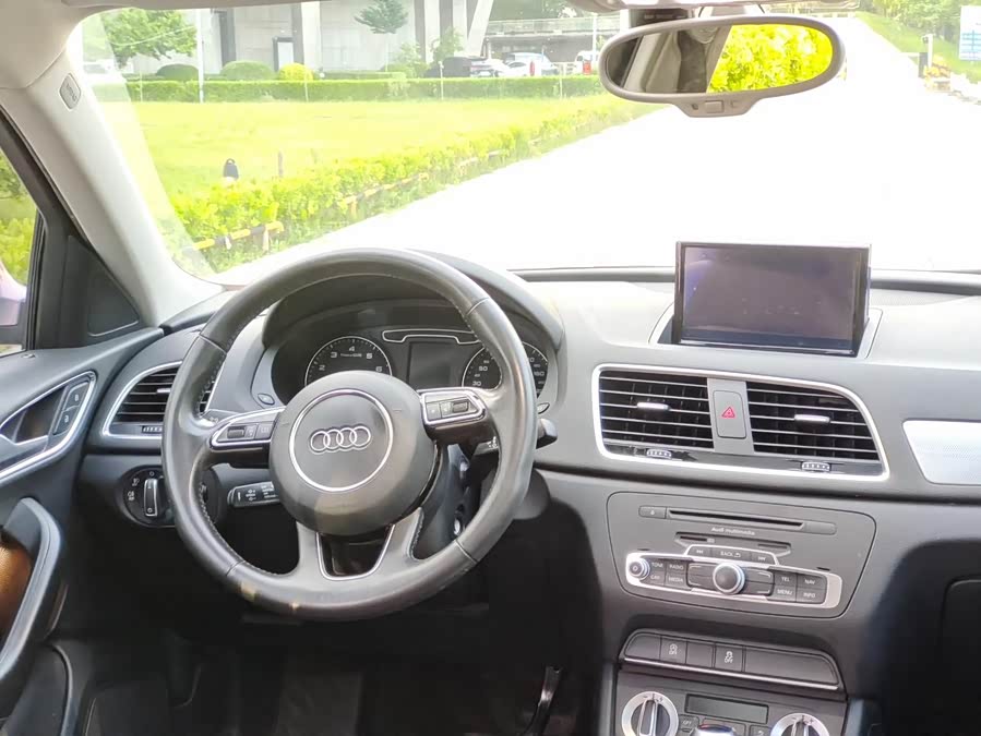 Audi Q3 2015