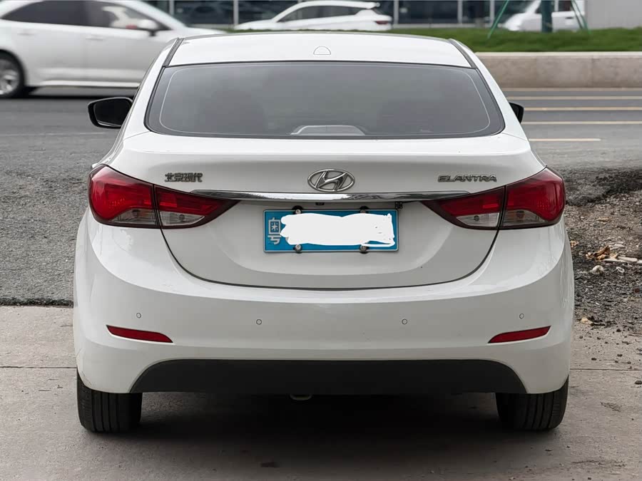 Hyundai Elantra 2016