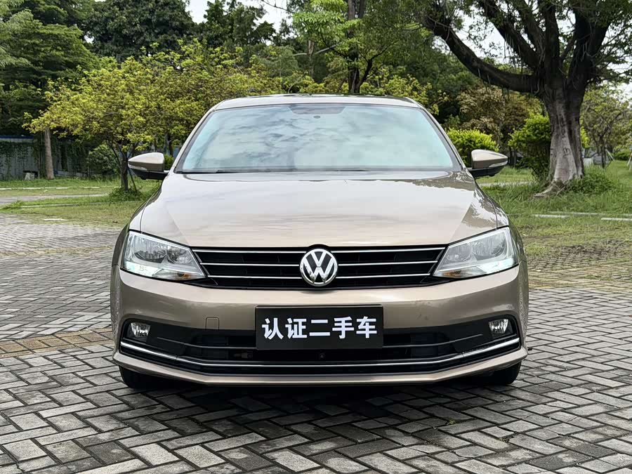 Volkswagen Sagitar 2018