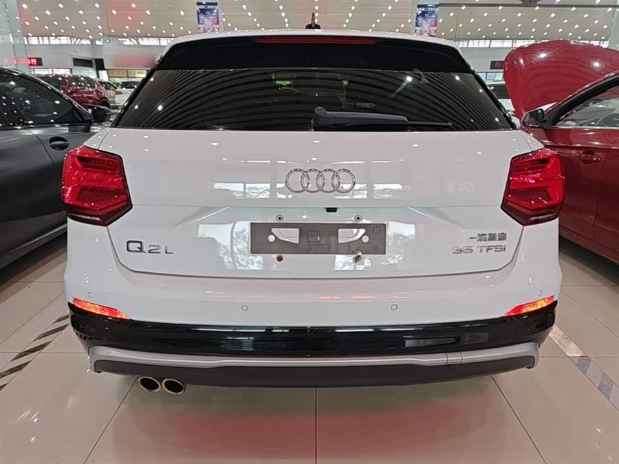 Audi Q2L 2018
