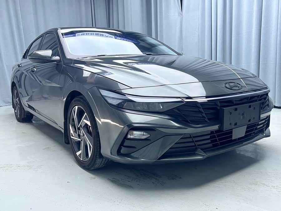 Hyundai Elantra 2023