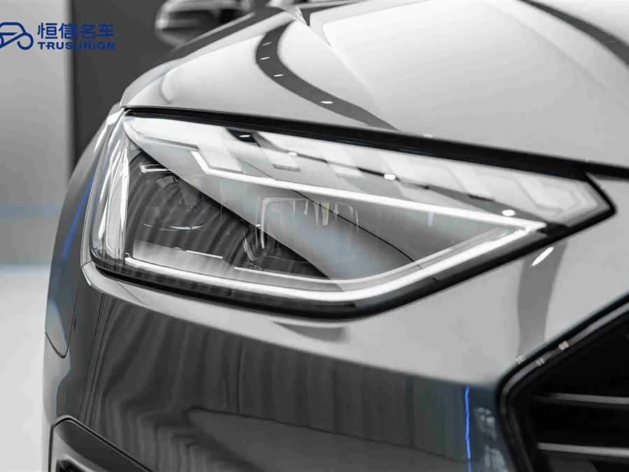 Audi A4L 2023 — фото 10