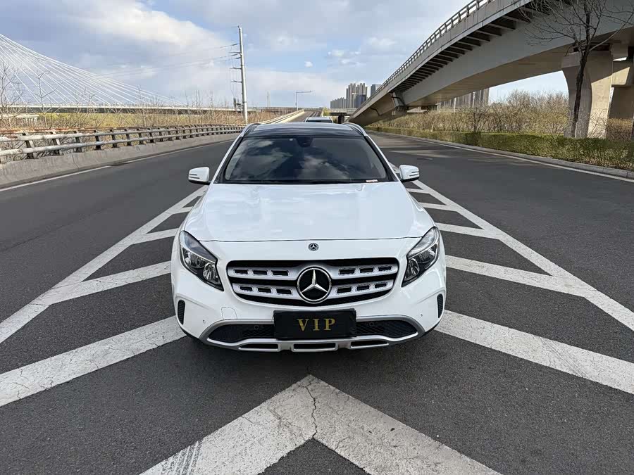 Mercedes-Benz GLA 2019