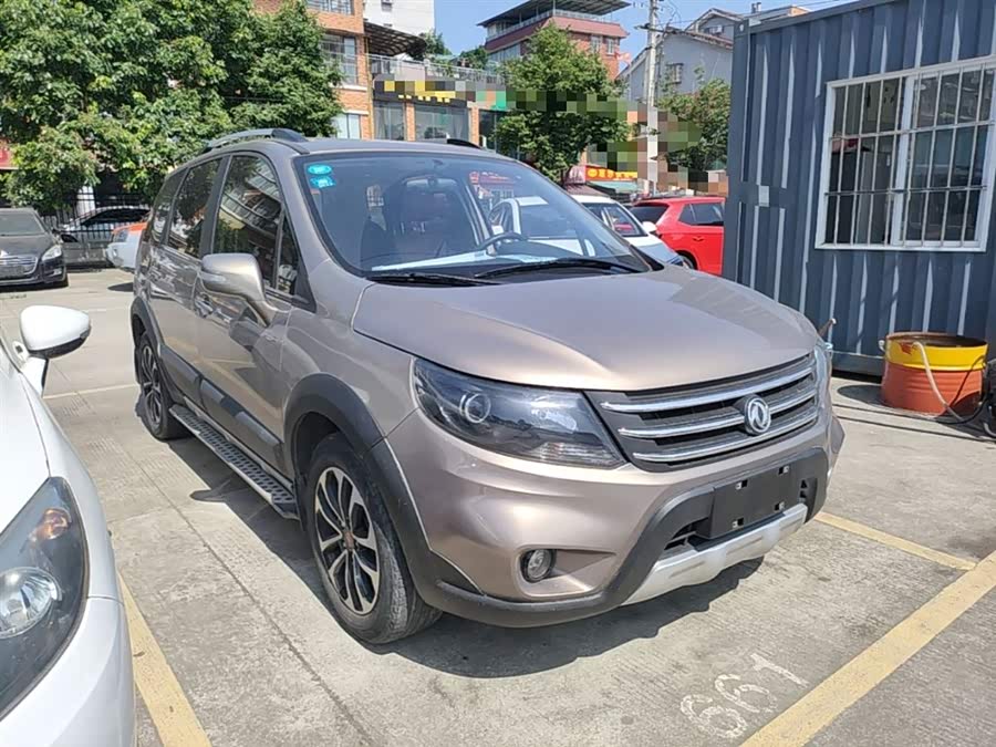 Dongfeng Jingyi X5 2015