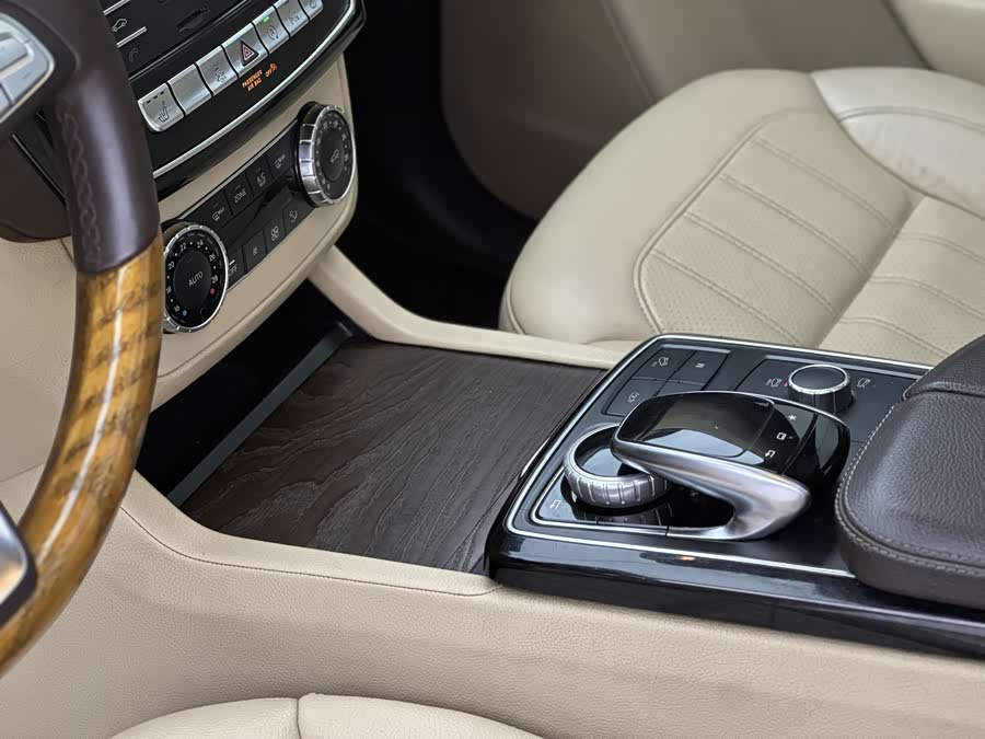Mercedes-Benz GLE 2015 — фото 10