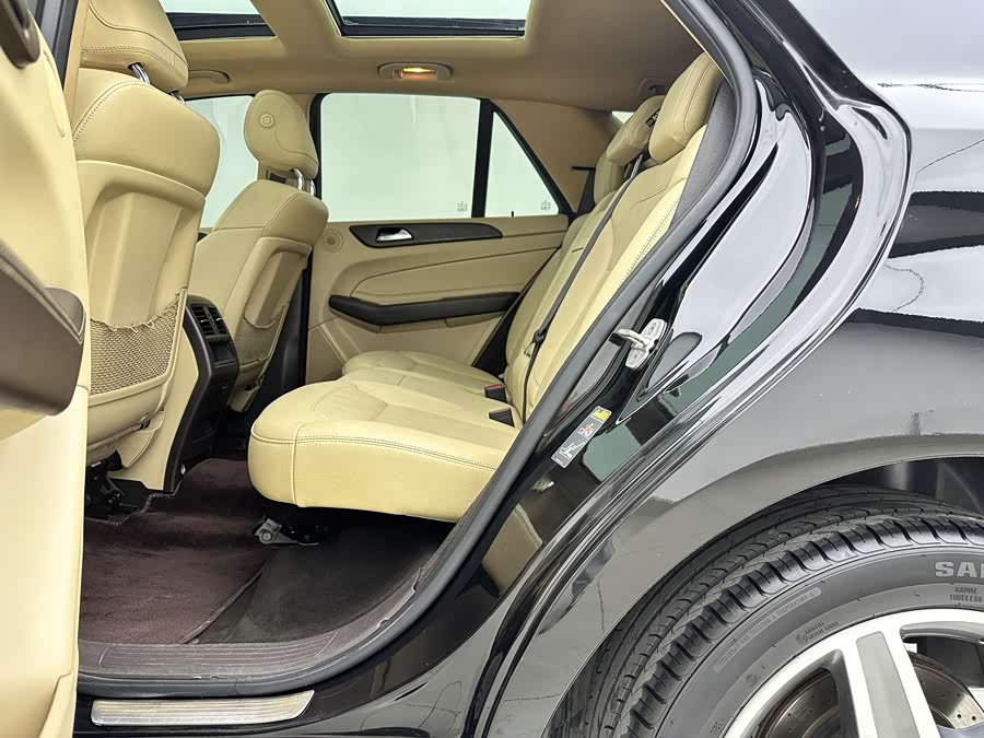 Mercedes-Benz GLE 2015