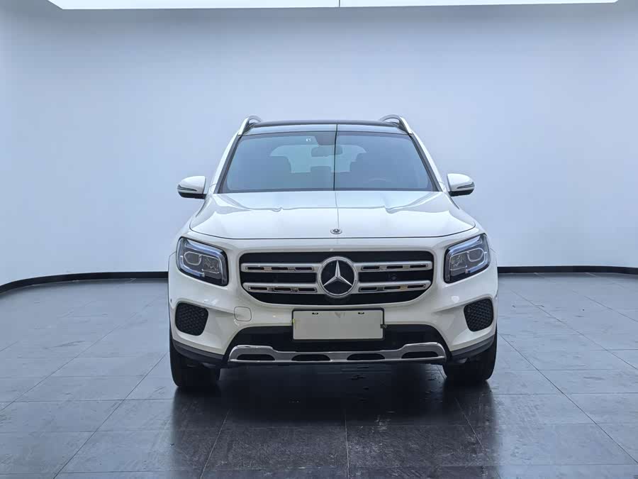 Mercedes-Benz GLB 2023