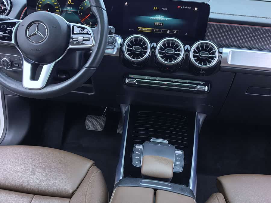 Mercedes-Benz GLB 2023 — фото 14