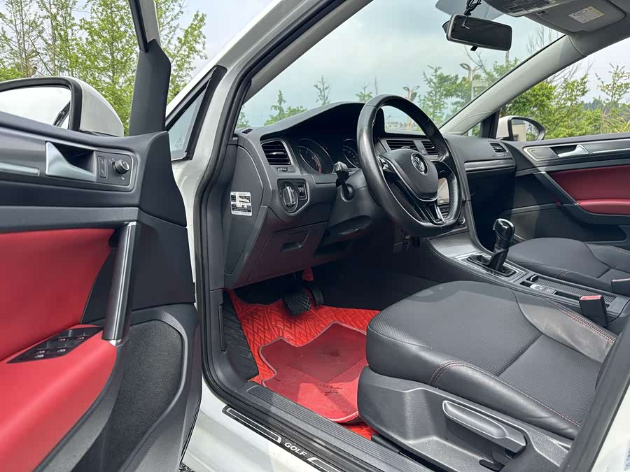 Volkswagen Golf 2016