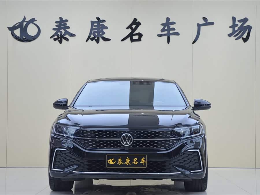 Volkswagen Passat 2023