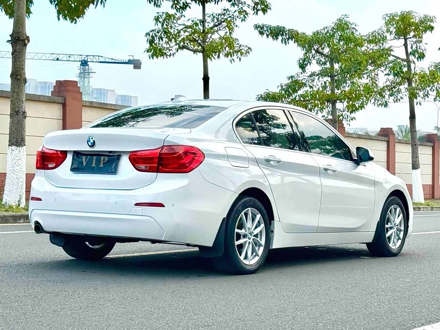 BMW 1 Series 2017 — фото 9