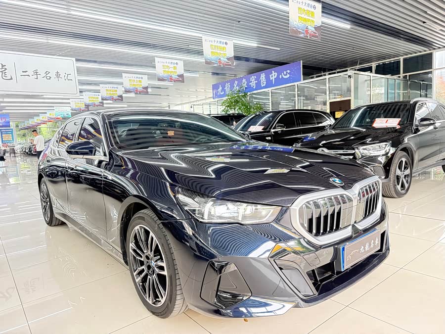 BMW 5 Series 2025