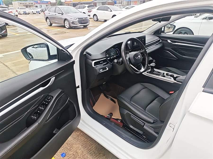Geely Emgrand 2022 — фото 16