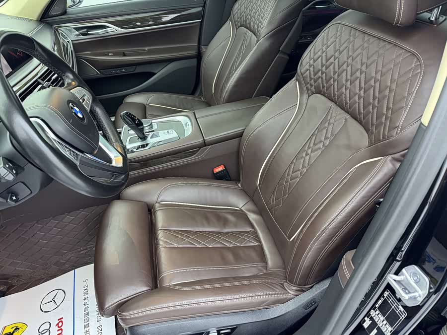 BMW 7 Series 2021 — фото 10