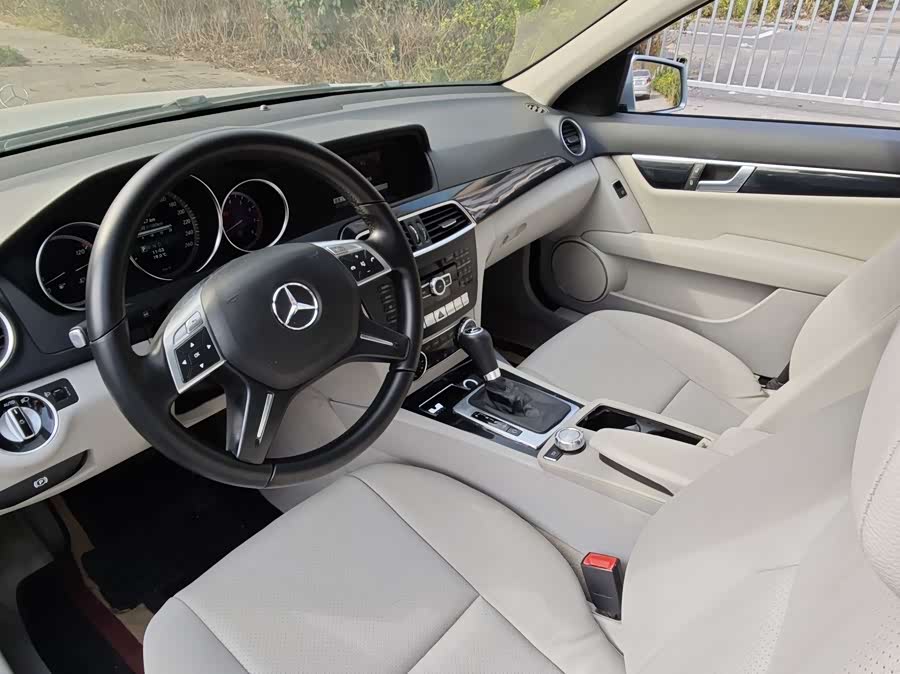 Mercedes-Benz C-Class 2013 — фото 16