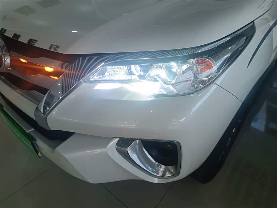 Toyota Fortuner 2016 — фото 24