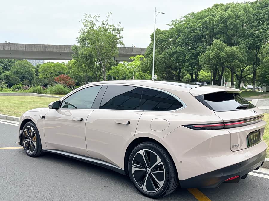 NIO ET5T 2024