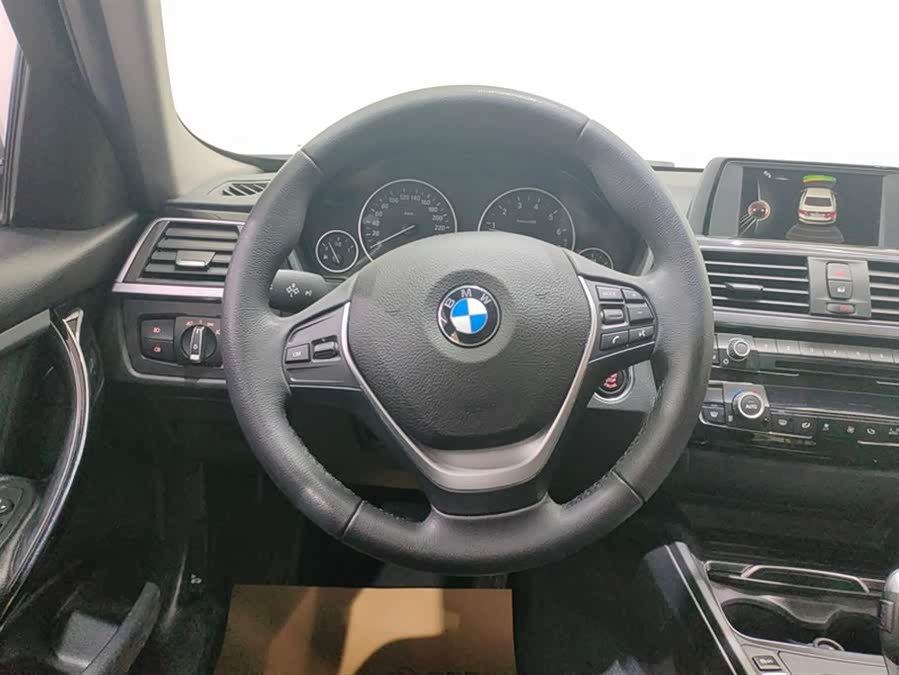 BMW 3 Series 2017 — фото 15