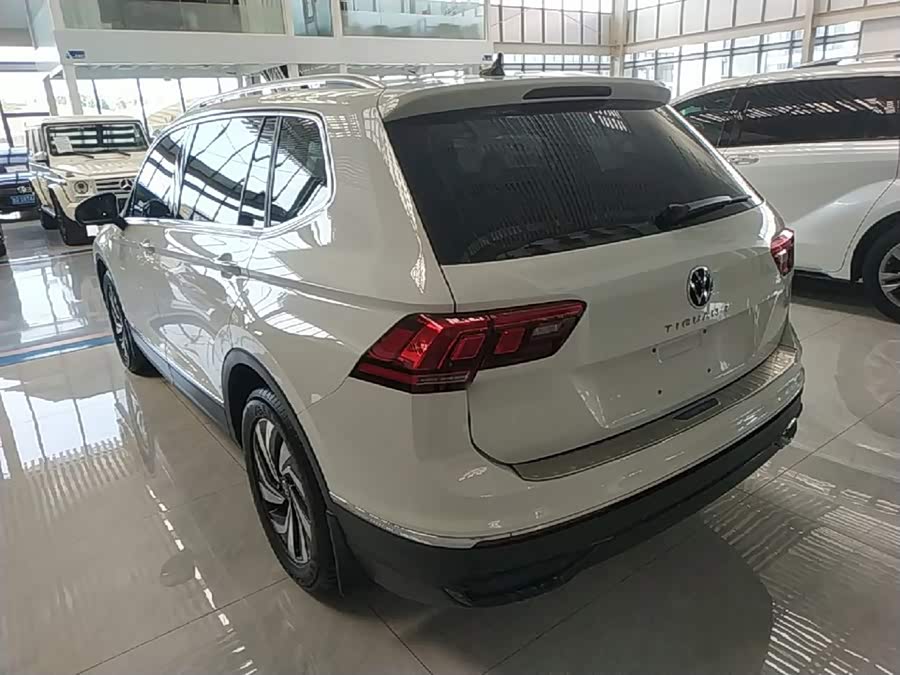 Volkswagen Tiguan L 2025