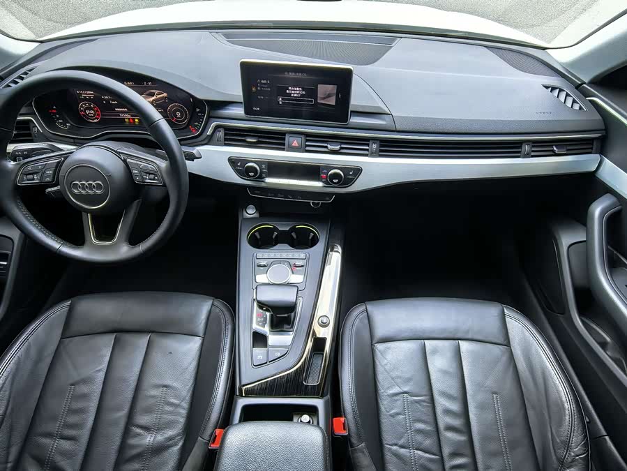 Audi A4L 2019