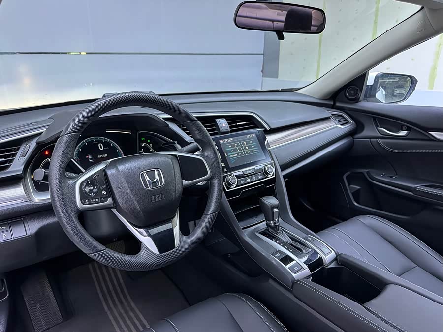 Honda Civic 2019 — фото 10