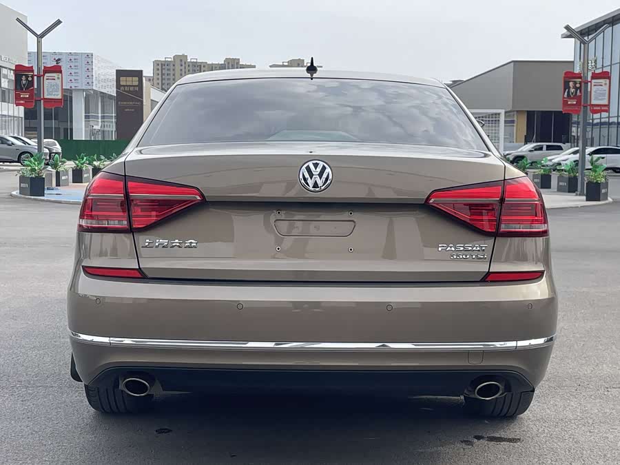 Volkswagen Passat 2017 — фото 8