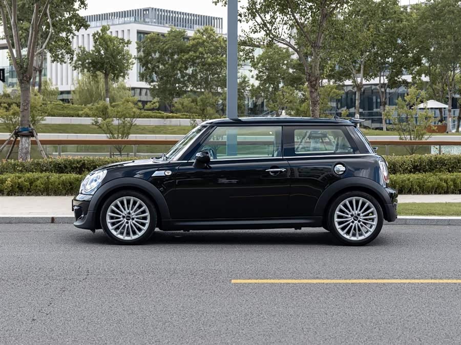 MINI MINI 2012