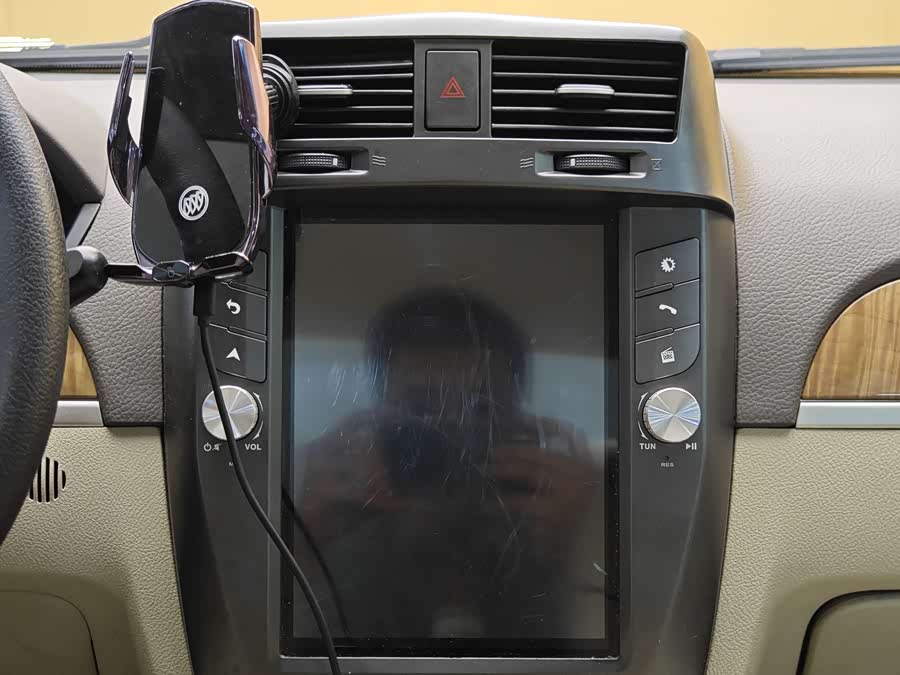 Buick Excelle 2015 — фото 15