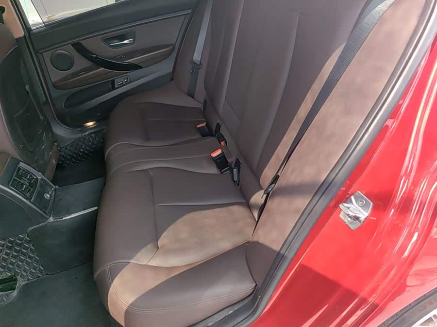 BMW 3 Series 2019 — фото 17