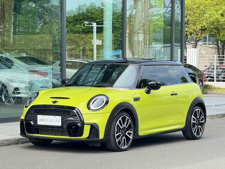 MINI MINI 2023